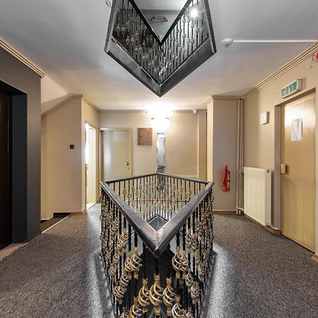Bursa Loyal City Hotel Екстериор снимка