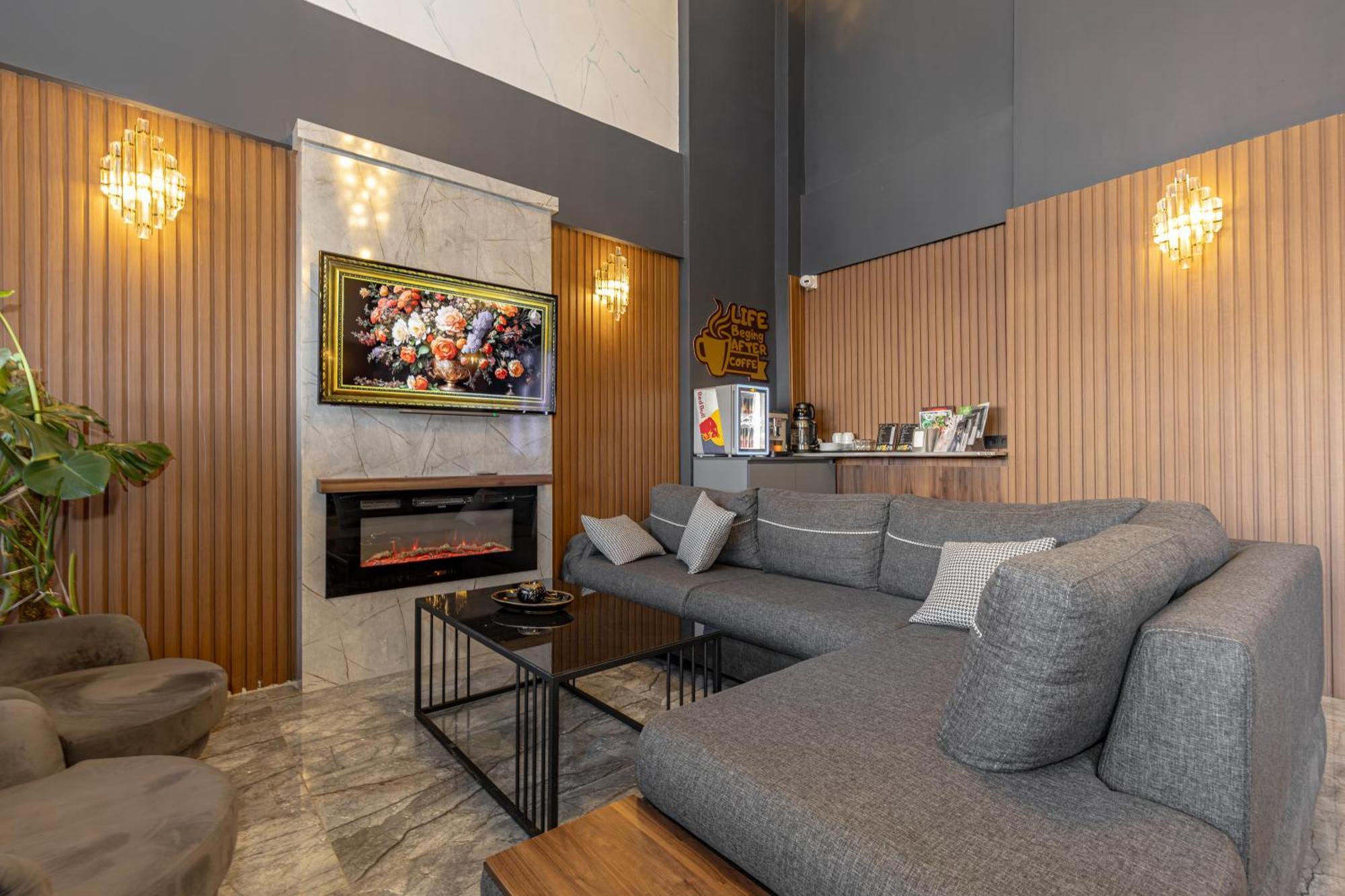 Bursa Loyal City Hotel Екстериор снимка