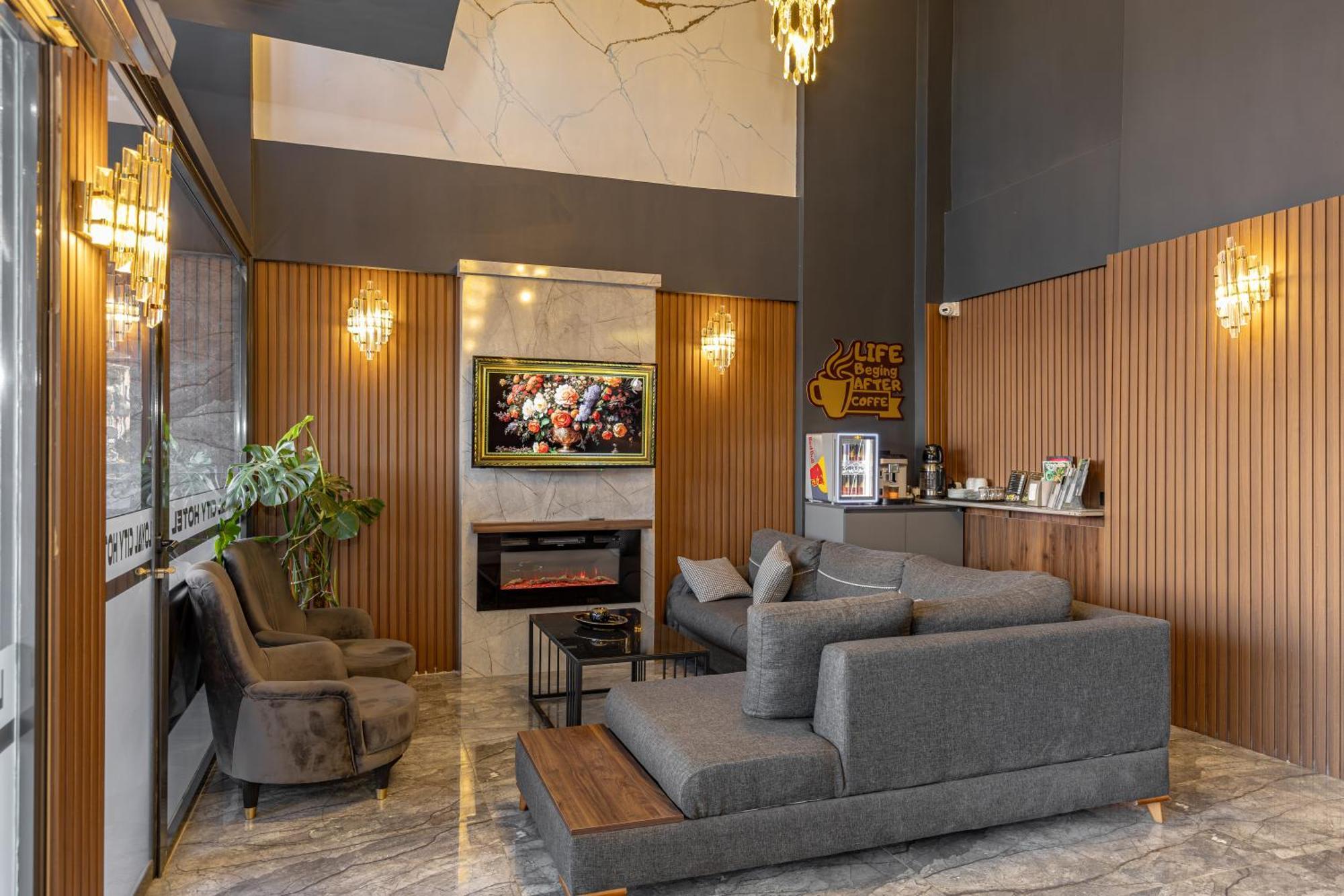 Bursa Loyal City Hotel Екстериор снимка