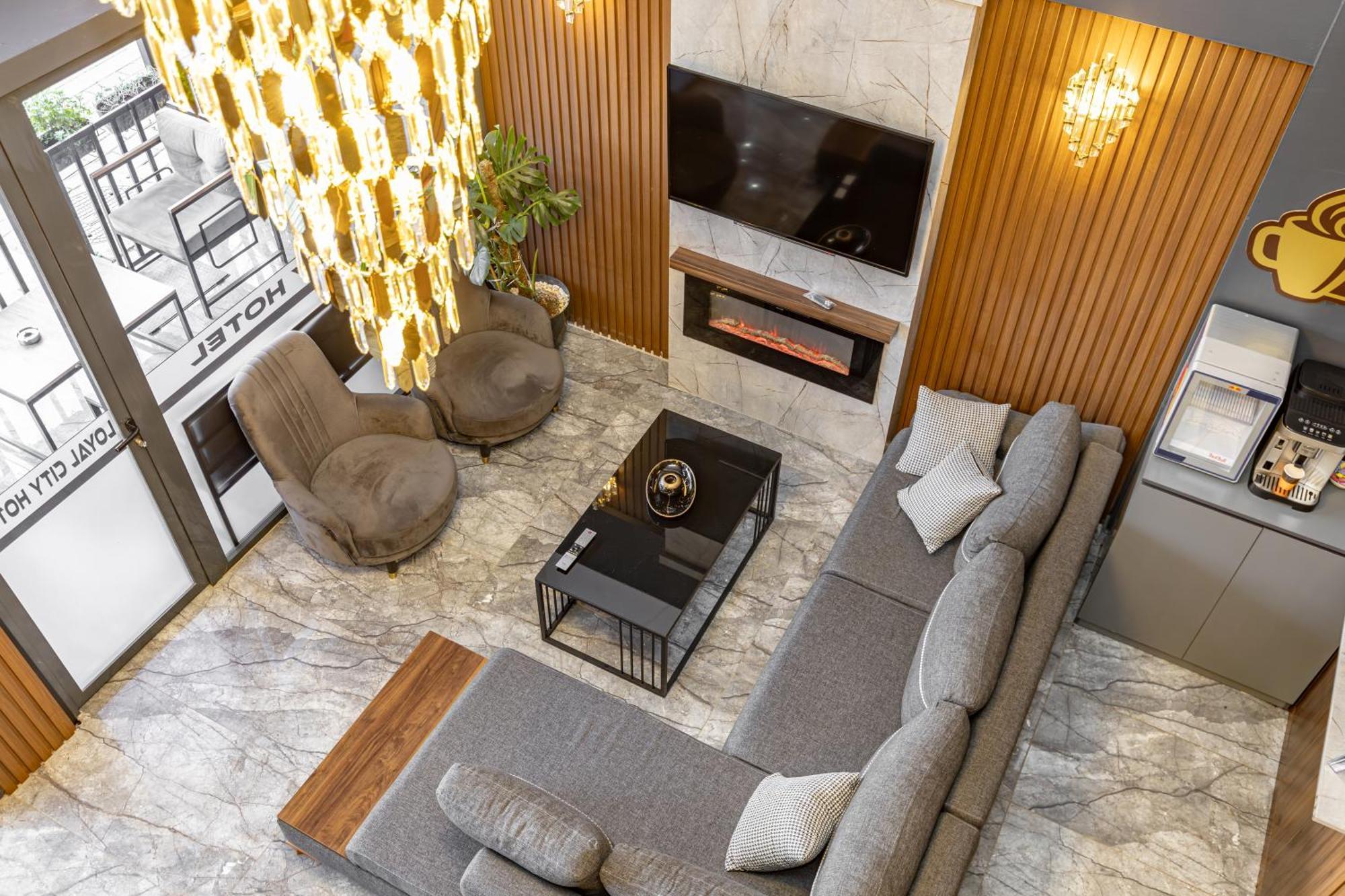 Bursa Loyal City Hotel Екстериор снимка