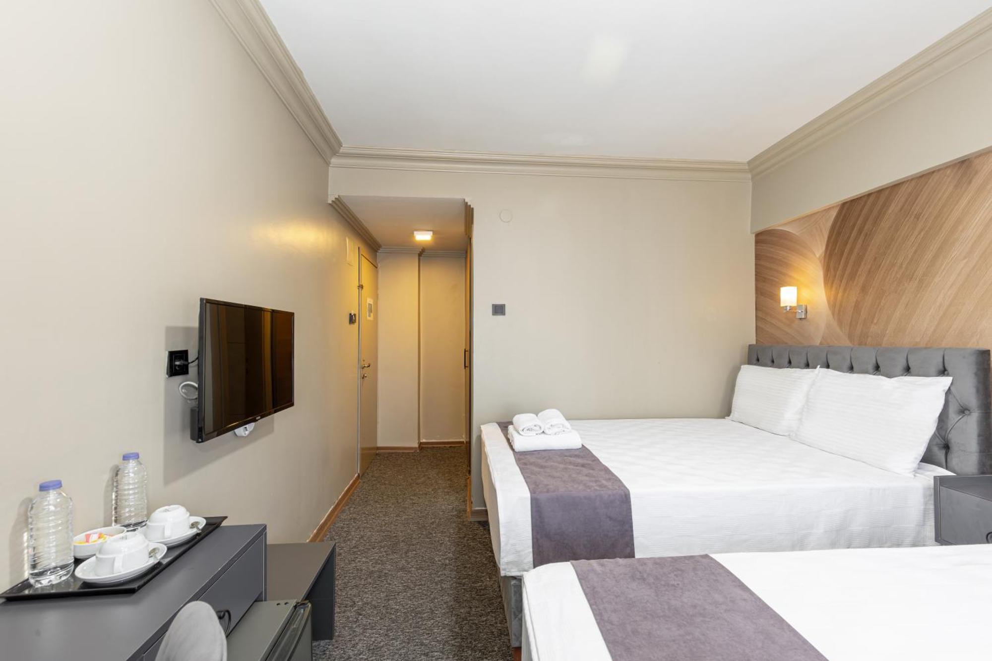 Bursa Loyal City Hotel Екстериор снимка