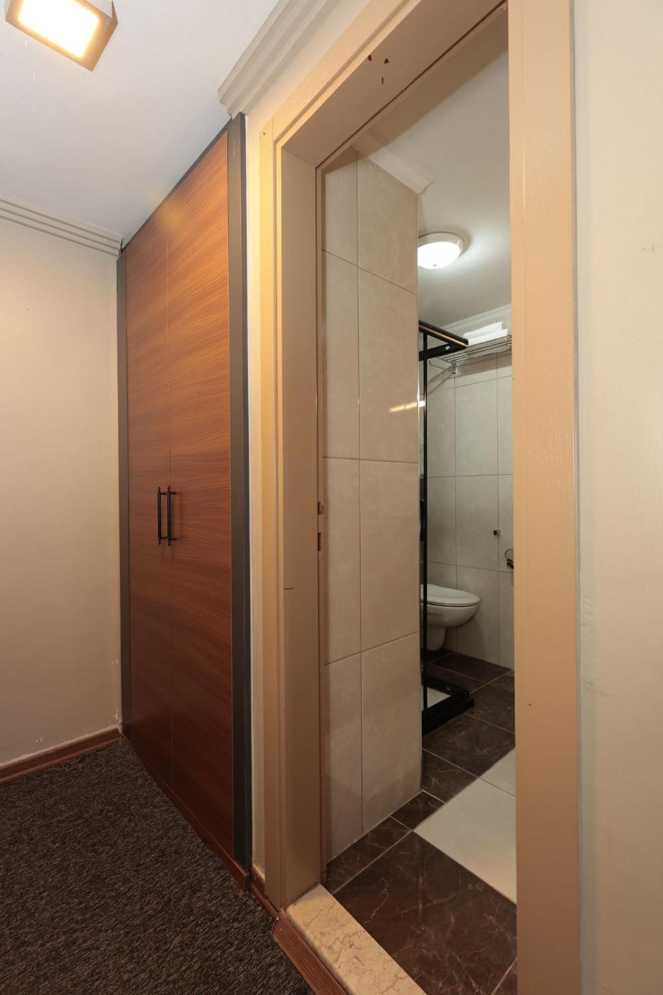 Bursa Loyal City Hotel Екстериор снимка