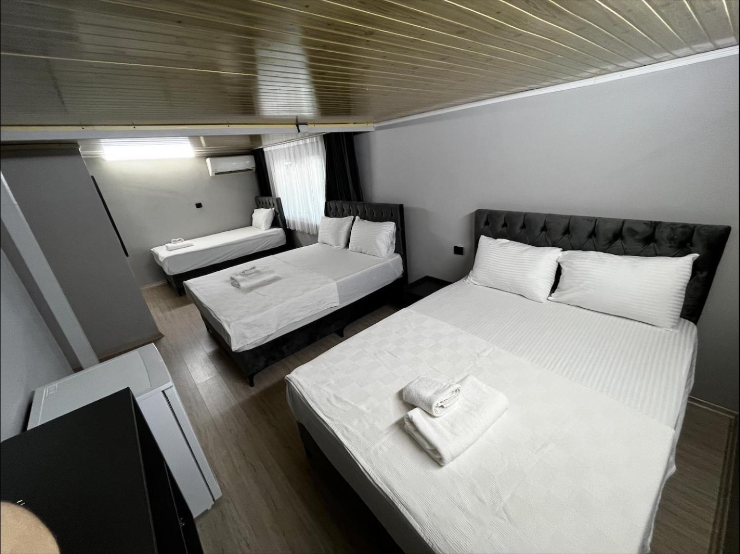 Bursa Loyal City Hotel Екстериор снимка