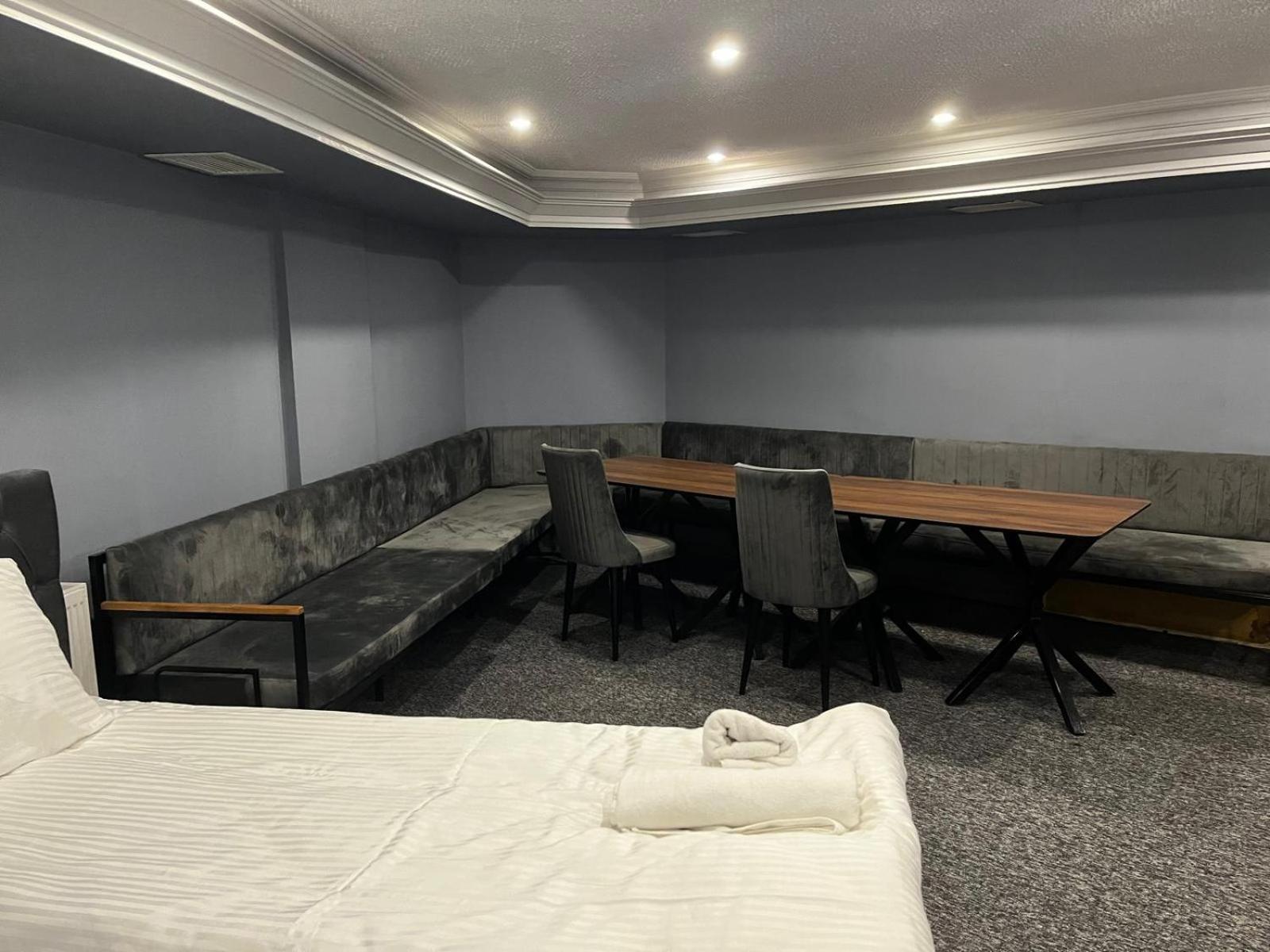 Bursa Loyal City Hotel Екстериор снимка